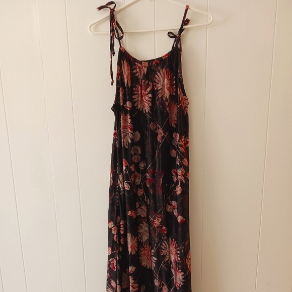 Spaghetti Strap Summer Maxi Dress - Picture 1 of 4